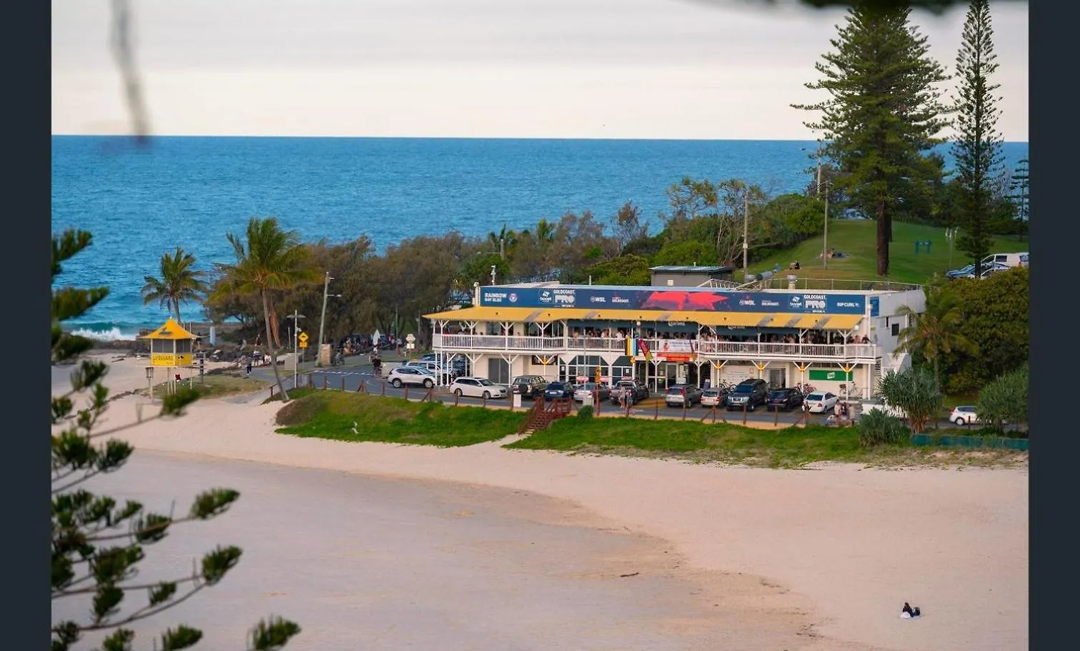Bare Foot & Beachy On Binya! Pet Friendly House Gold Coast Australien