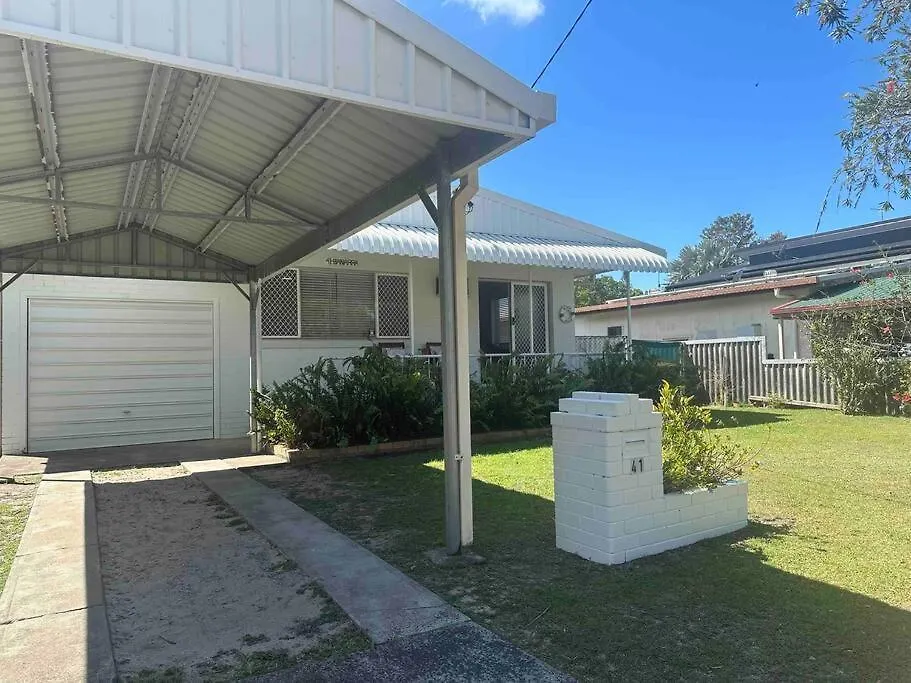 Bare Foot & Beachy On Binya! Pet Friendly House Gold Coast 0*,  Australien