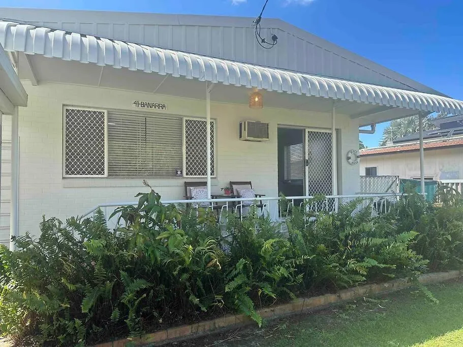 Bare Foot & Beachy On Binya! Pet Friendly House Gold Coast